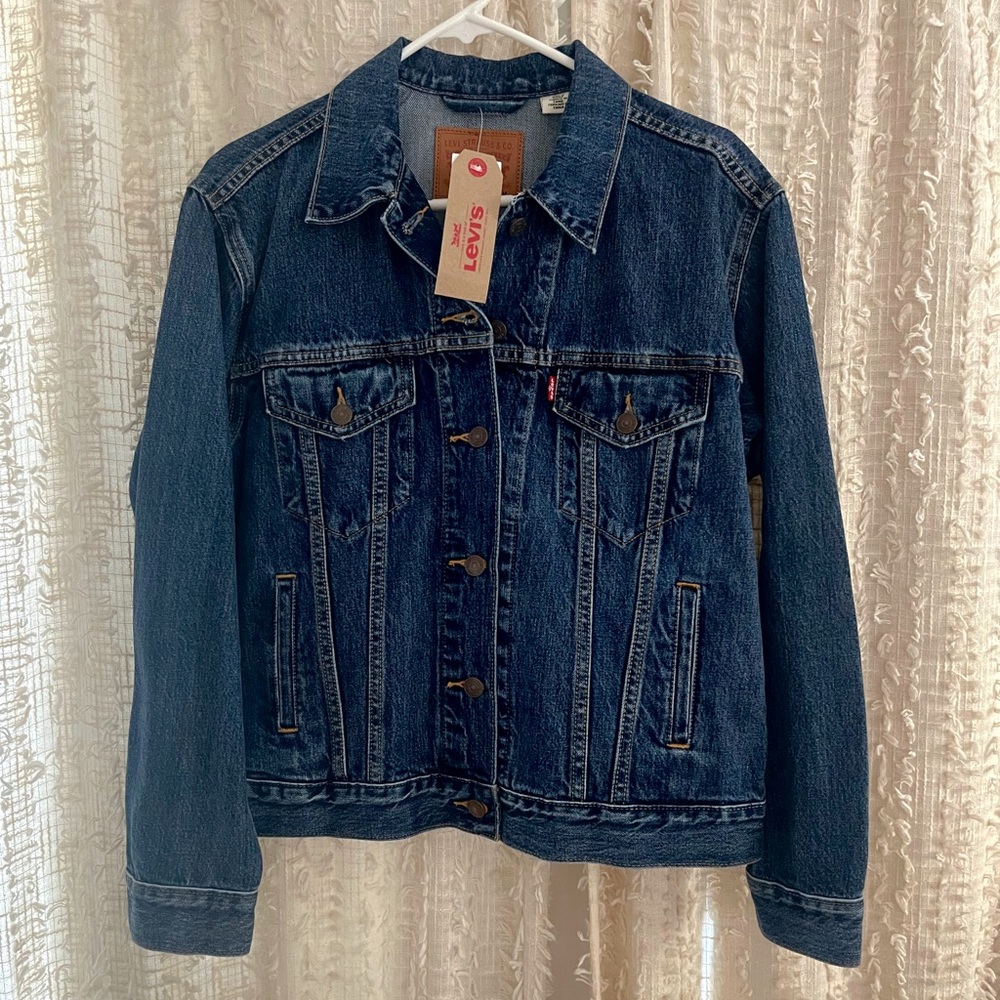 NWT LEVI’S DENIM JACKET